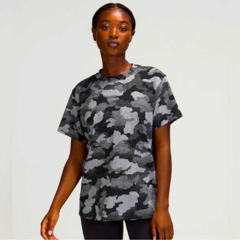 Lululemon Athletica Gray Boxy Short Sleeve T-Shirt